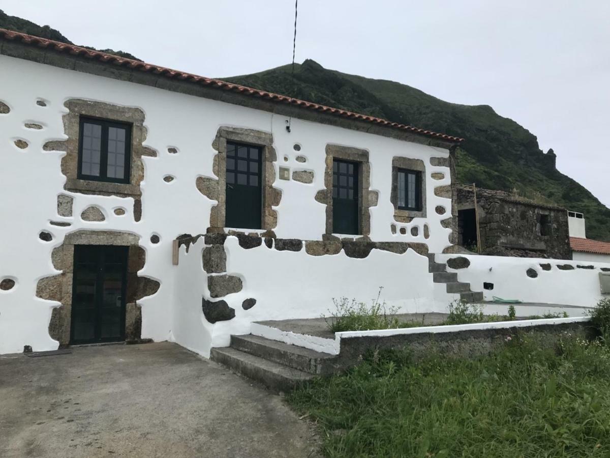 A Casa Do Ti Mendonca Villa Lajes das Flores Bagian luar foto