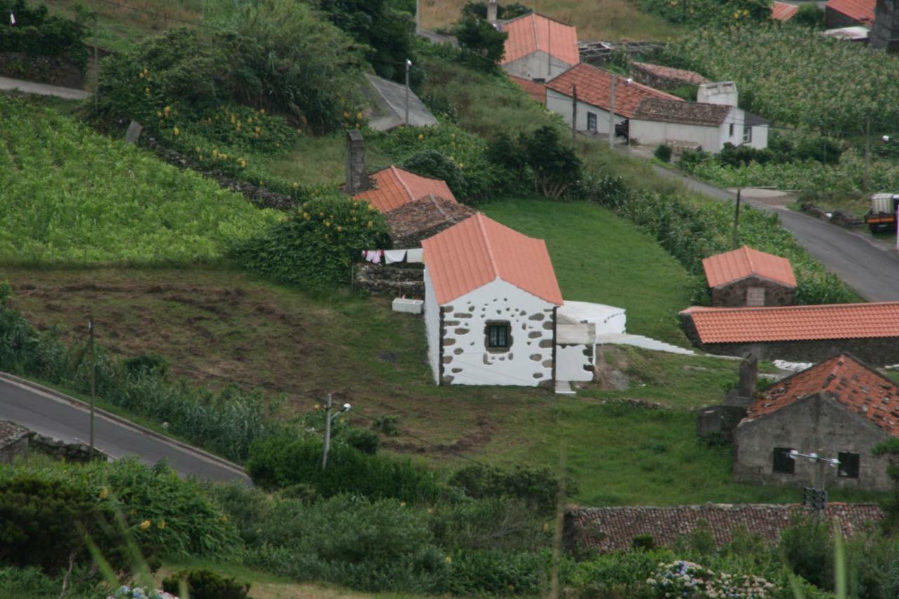 A Casa Do Ti Mendonca Villa Lajes das Flores Bagian luar foto